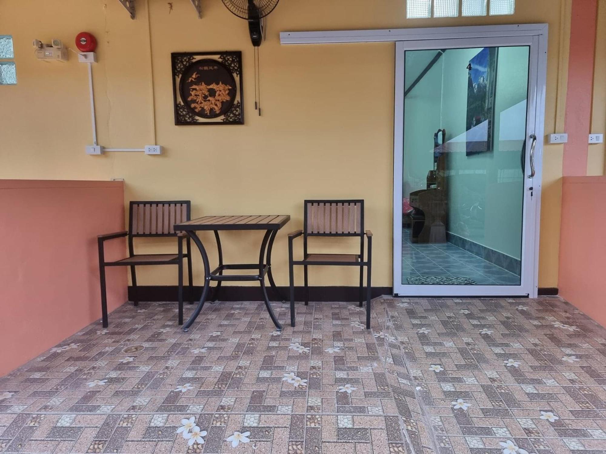 Baan Sabaijai Resort That Phanom Chambre photo
